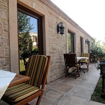 Derya Hanim Konagi Ayvalı