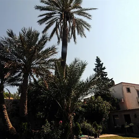 Derya Hanim Konagi Айвалык