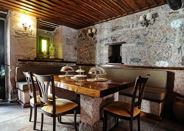 Derya Hanim Konagi Ayvalı