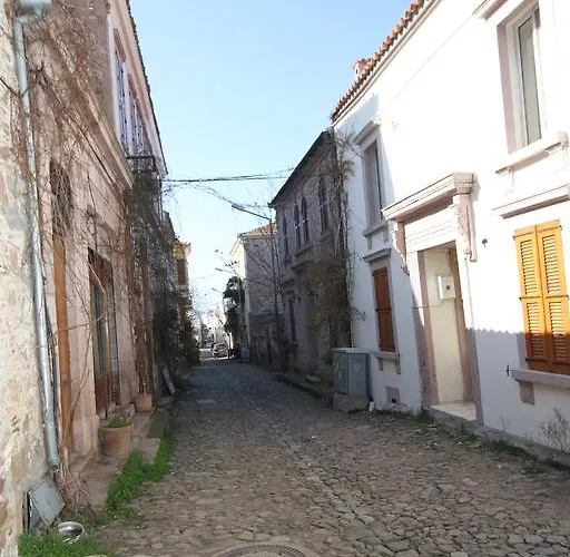 Pensión Derya Hanim Konagi Ayvalı