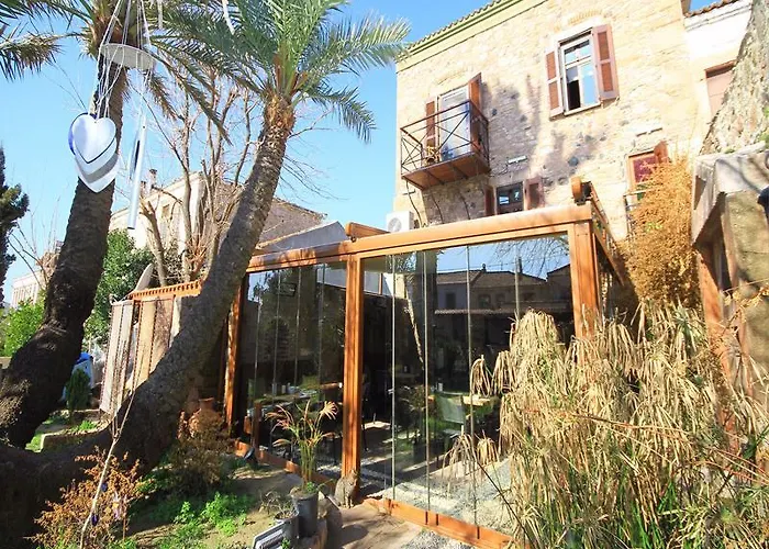 Derya Hanim Konagi Pensión Ayvalı